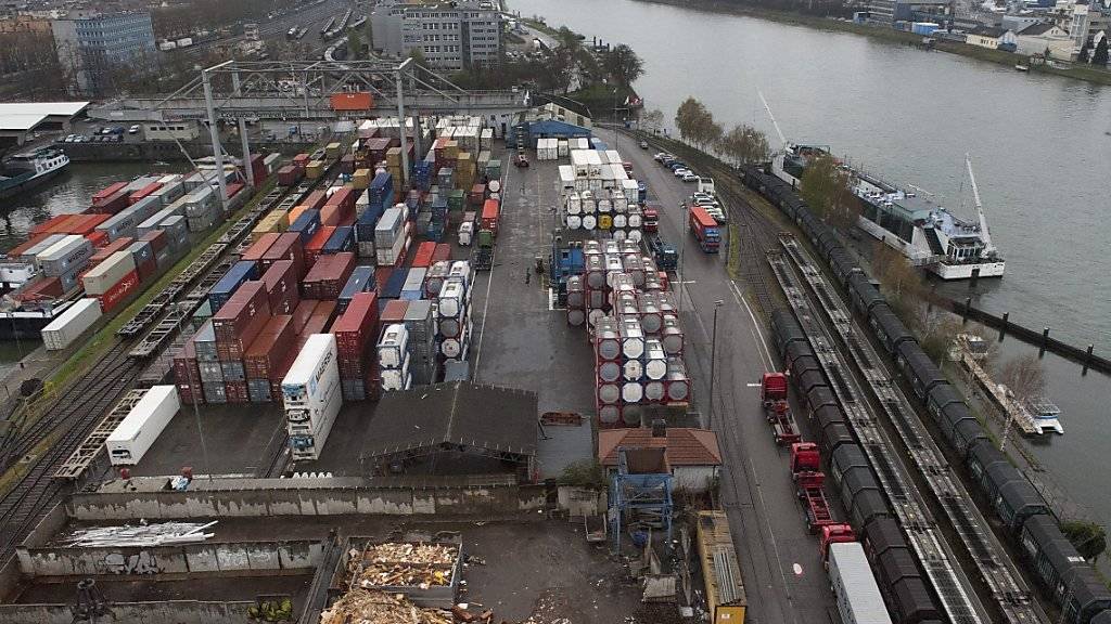 Mit Unterstützung des Bundes wird in Basel ein neues Container-Terminal gebaut. (Archivbild)