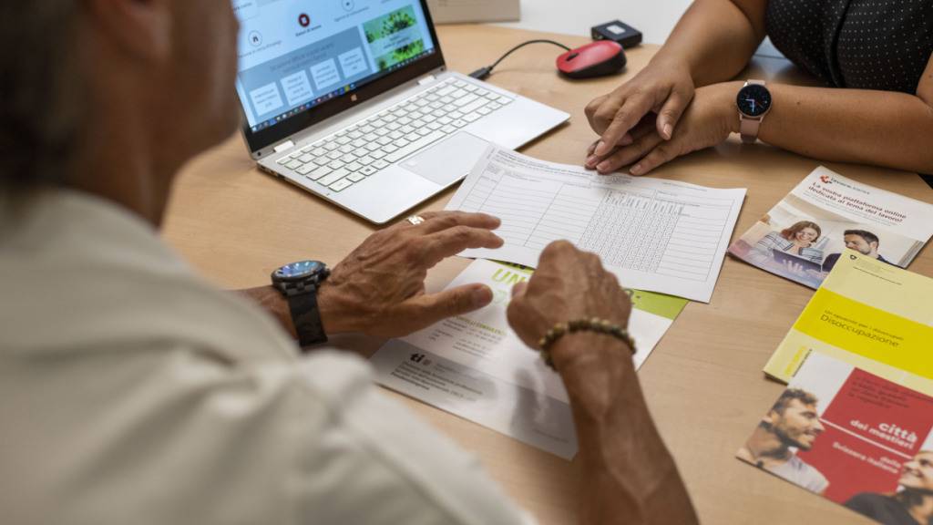 Ende November waren insgesamt 138'860 Personen in den Regionalen Arbeitsvermittlungszentren (RAV) als arbeitslos registriert. (Symbolbild)