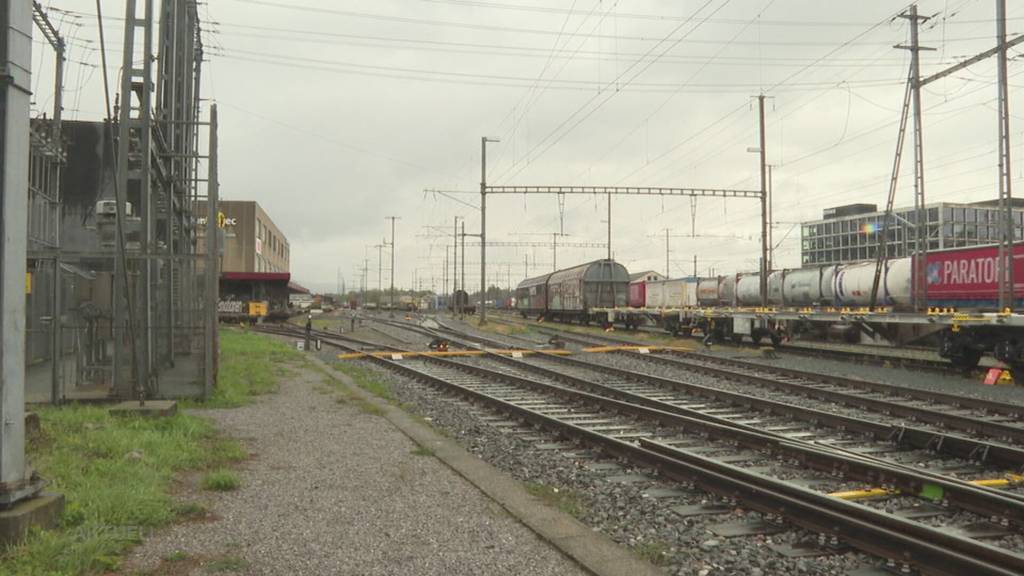 Tödlicher Fehler: Mann wir am Bahnhof Aarau von Zug erfasst
