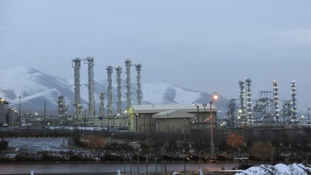 Der Schwerwasserreaktor im iranischen Arak. Er soll laut dem Atom-Abkommen umgebaut werden, und angereichertes Uran soll der Iran abgeben - letzteres hat das Land nun getan. (Archiv)