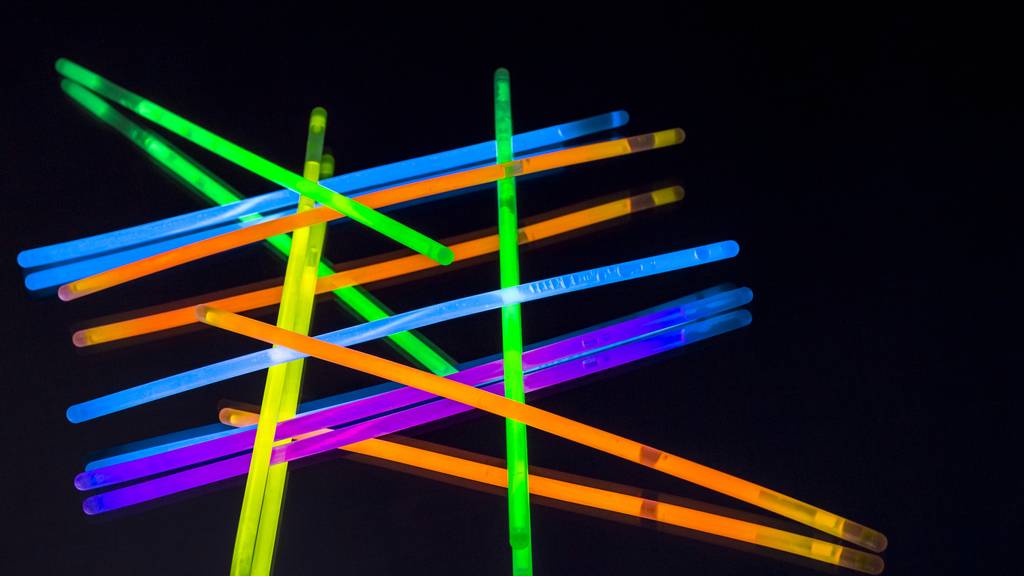 Quasi künstliche Glühwürmchen: Knick-Lichter an Partys