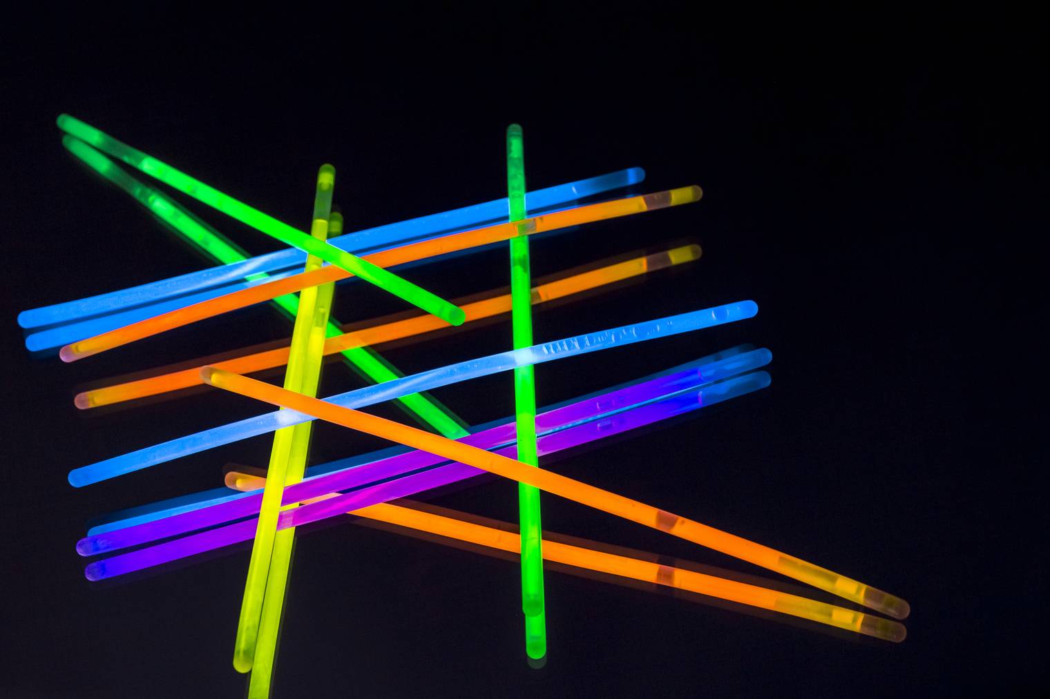 Quasi künstliche Glühwürmchen: Knick-Lichter an Partys