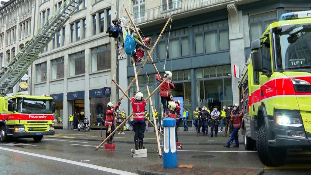 Zweiter Aktionstag: Extinction Rebellion legt die Stadt Zürich erneut lahm