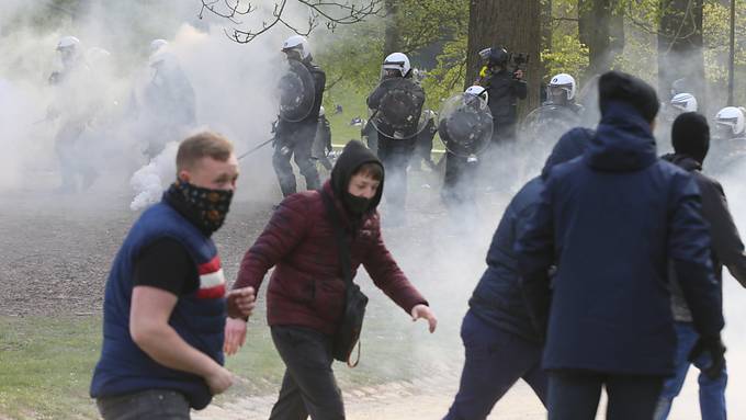 Massentreffen in Brüsseler Park eskaliert erneut - 132 Festnahmen