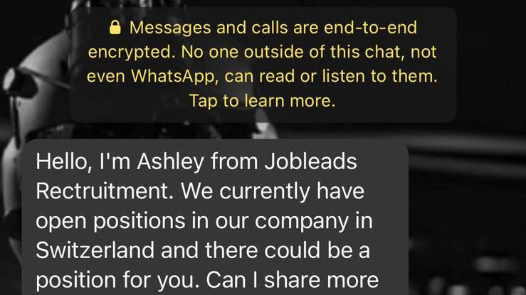 Bei diesem Kontaktversuch mit einem unserer Mitarbeiter fiel auf, dass der Anzeigename nicht mit «Ashley» übereinstimmte