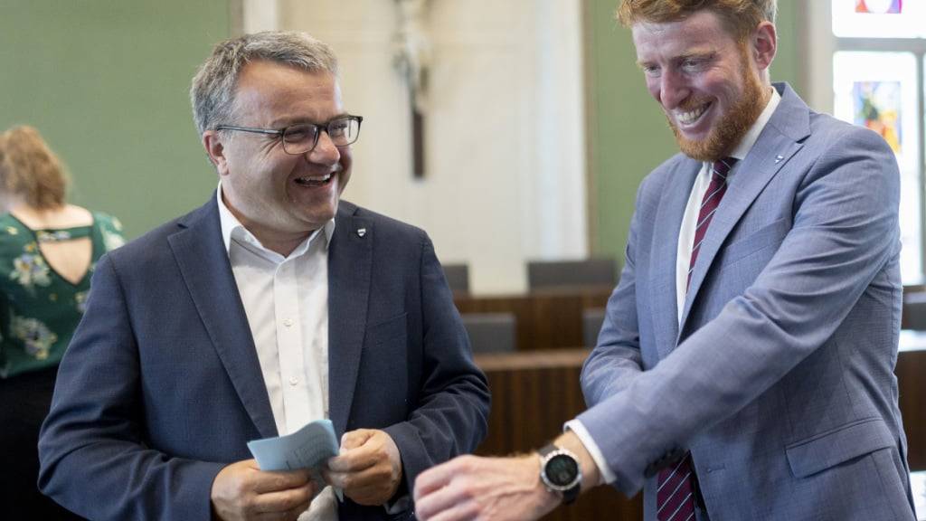 Andreas Hausheer (Mitte/links) und Andreas Lustenberger (ALG) kandidieren für den zweiten Wahlgang der Zuger Regierungsersatzwahl. (Archivaufnahme),