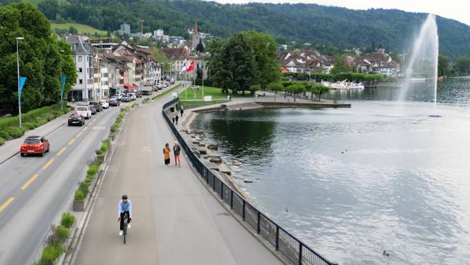 Mehr Fahrradwege in Zug? Das Für und Wider der Velonetz-Initiative