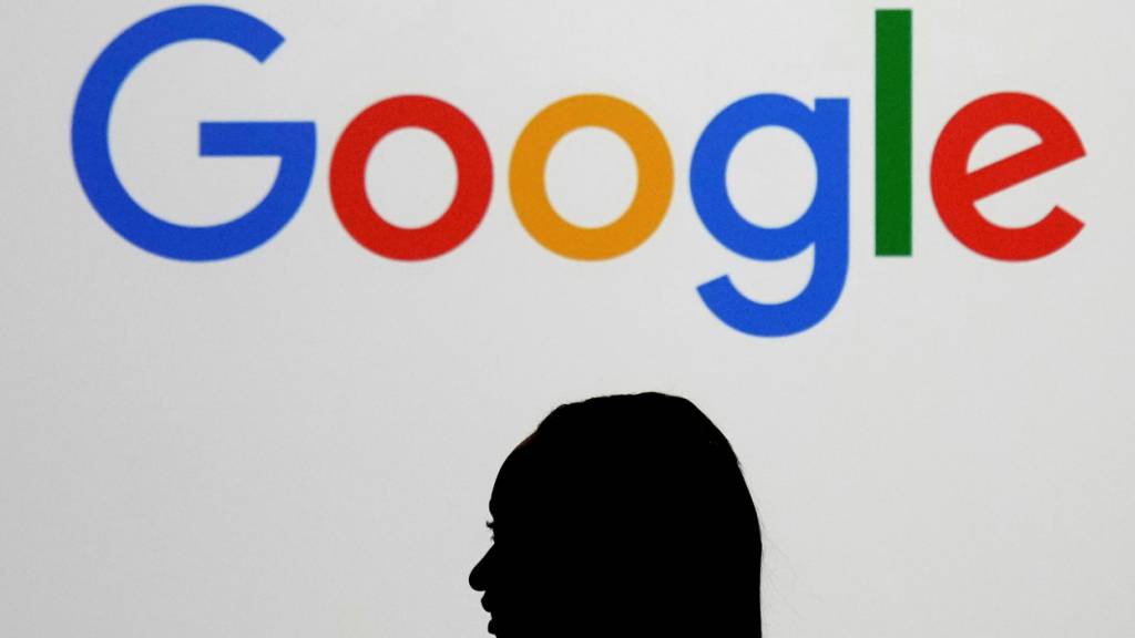 Neue Rivalen forderten Google mit Hilfe Künstlicher Intelligenz heraus. Doch der Internet-Riese baute selbst KI-Funktionen in seine Suchmaschine ein - und sie wird noch mehr genutzt. (Archivbild)