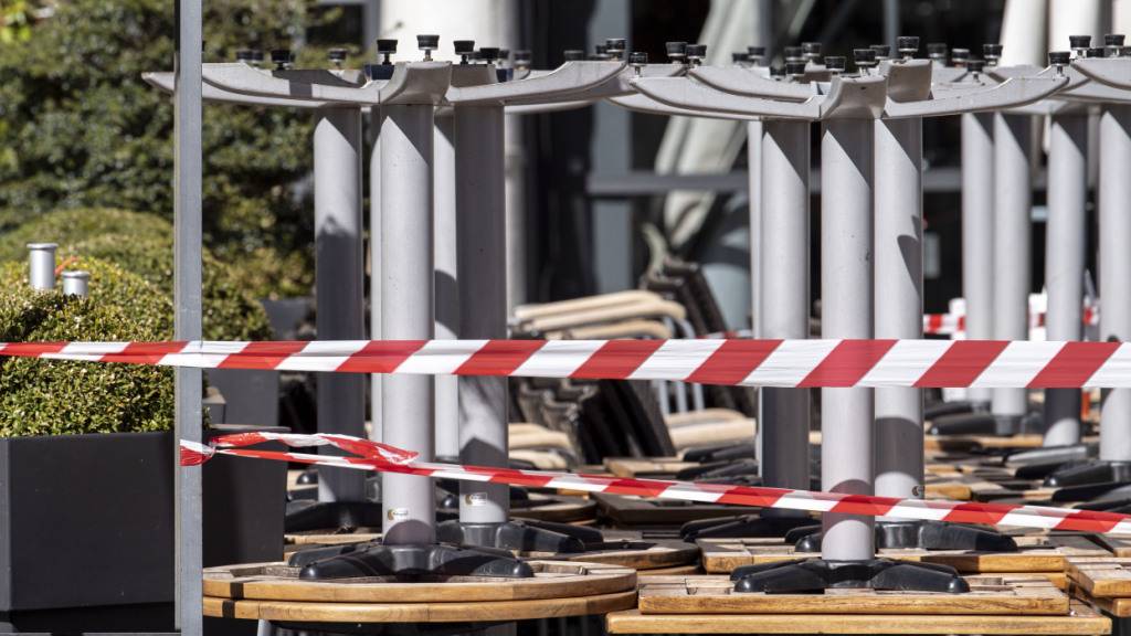 Vom Covid-Lockdown war etwa die Gastronomie betroffen. (Symbolbild)