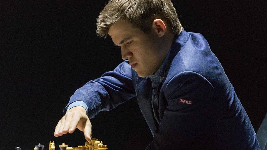 Magnus Carlsen findet in der zehnten Partie endlich die richtigen Züge zum Sieg