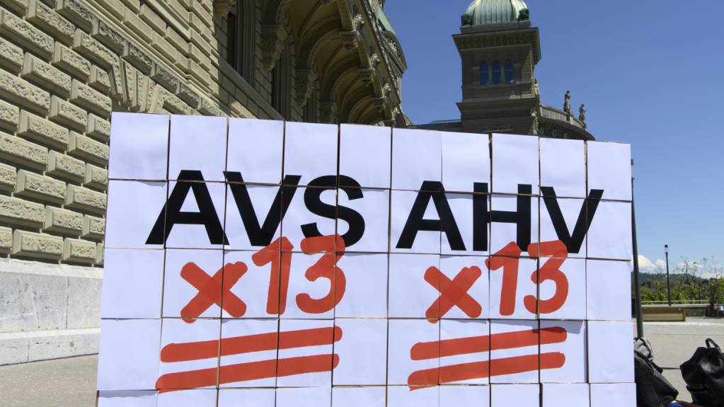 Die Einigungskonferenz beantragt, die 13. AHV-Rente mit höheren Lohnbeiträgen und mehr Mehrwertsteuer zu finanzieren, gemäss dem Modell des Ständerates.(Archivbild)