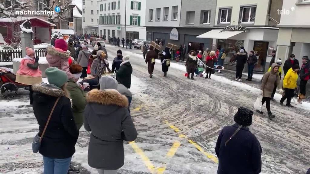 Fasnachts-Umzug in Einsiedeln trotz Corona