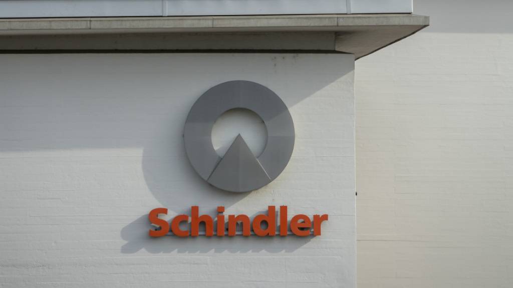 Der Lift- und Rolltreppenhersteller Schindler hat 2025 klar mehr verdient. Belastet wurde das Ergebnis aber vom starken Franken. (Archivbild)