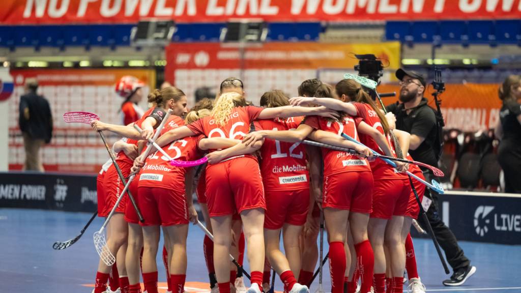 Die Schweizerinnen sind an der Unihockey-WM in Ostrava dort, wo sie hingehören. Ab den Halbfinals sind sie aber nicht mehr die Favoritinnen