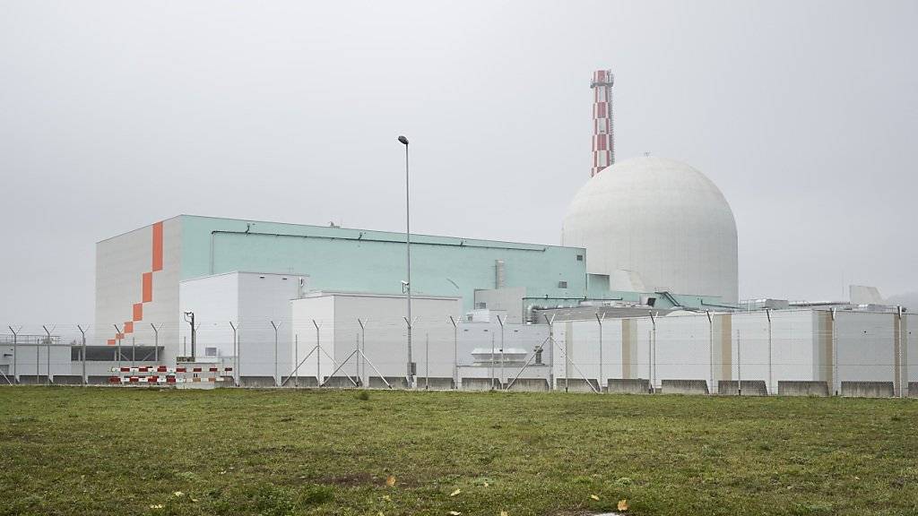 Das Kernkraftwerk Leibstadt im Kanton Aargau ging 1984 in Betrieb. Es produziert täglich Strom für rund zwei Millionen Haushalte oder 16 Prozent des in der Schweiz verbrauchten Stroms.