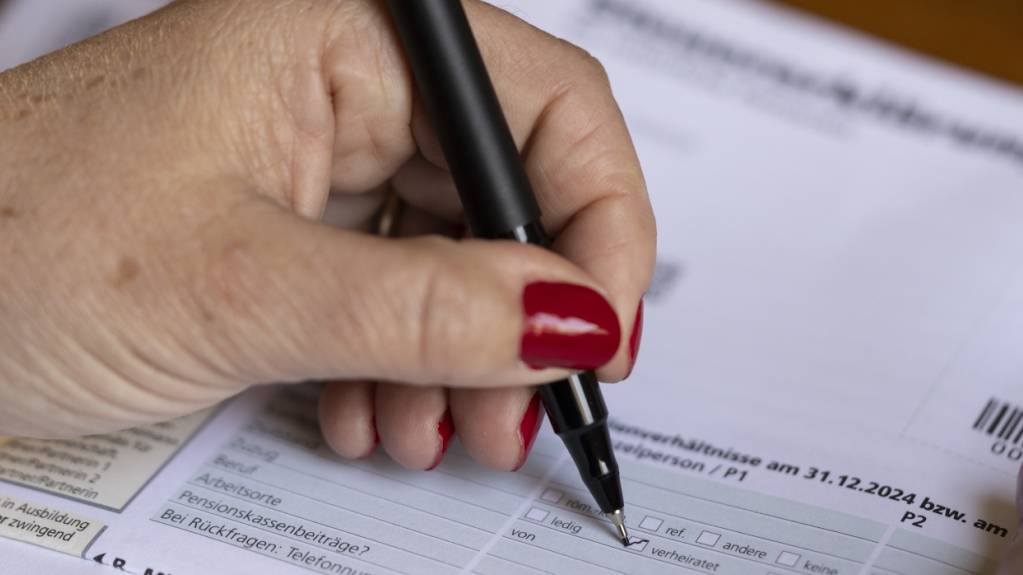 In Schwyz reduzieren 2026 sieben Gemeinden und zwei Bezirke ihre Steuerfüsse. (Symbolbild)