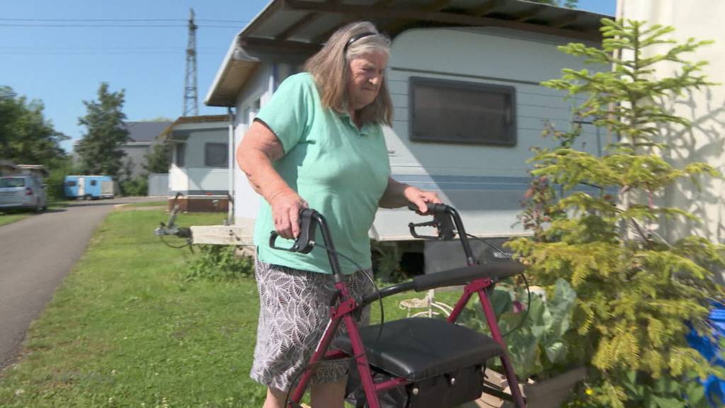 89-jährige lebt auf Campingplatz