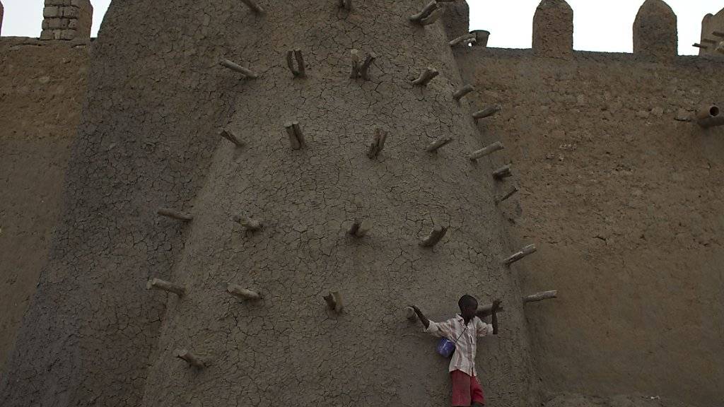 Unesco-Welterbe: Moschee im kriegsversehrten Timbuktu (Archiv)
