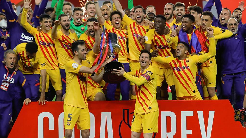 Der FC Barcelona freut sich über den 31. Cupsieg der Klubgesschichte.