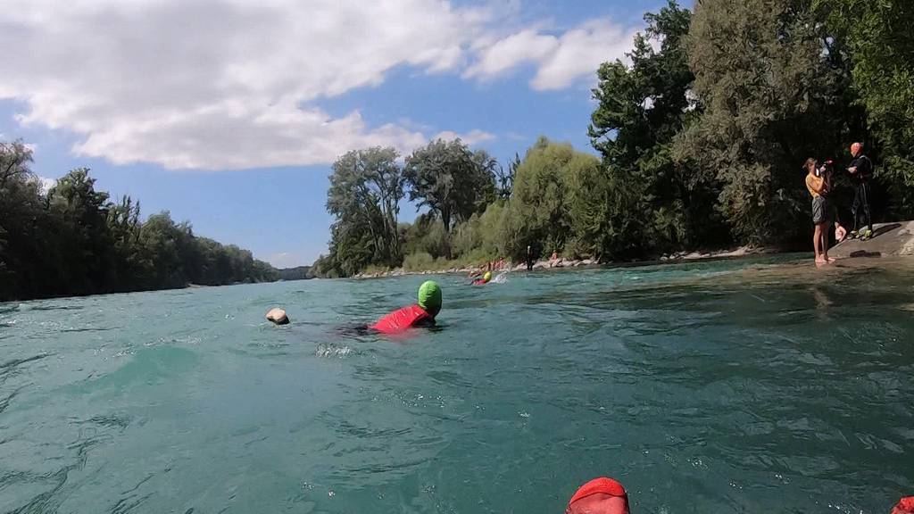 Mehr Sicherheit auf der Aare: SLRG Sektion Muri-Gümligen bietet Flussschwimmkurse für Kinder an