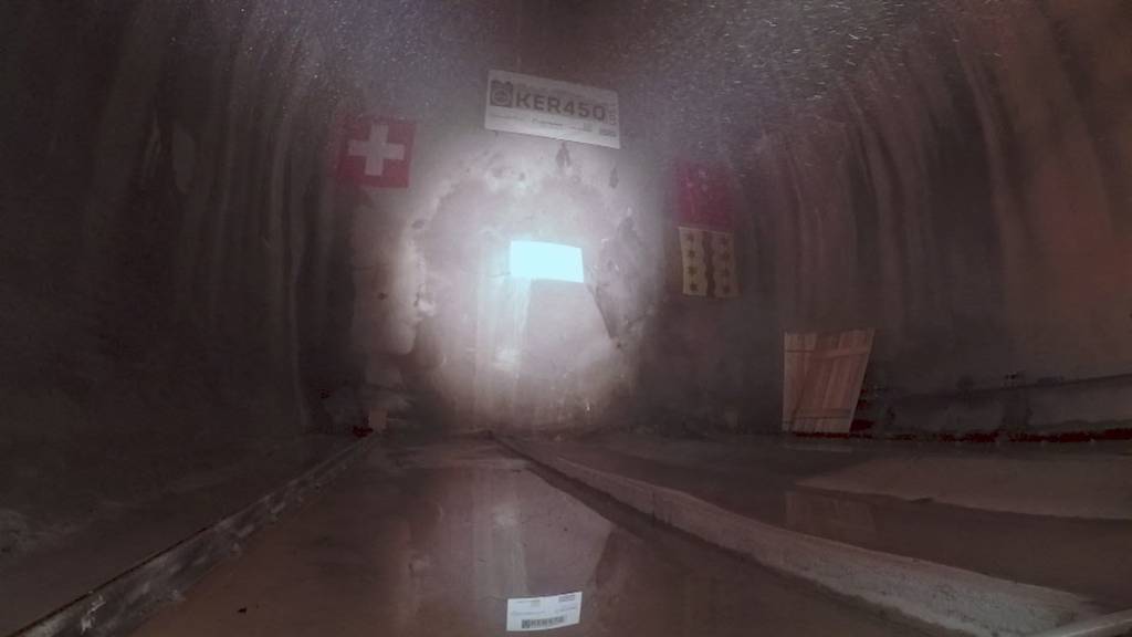 Durchstich beim Kerenzerbergtunnel