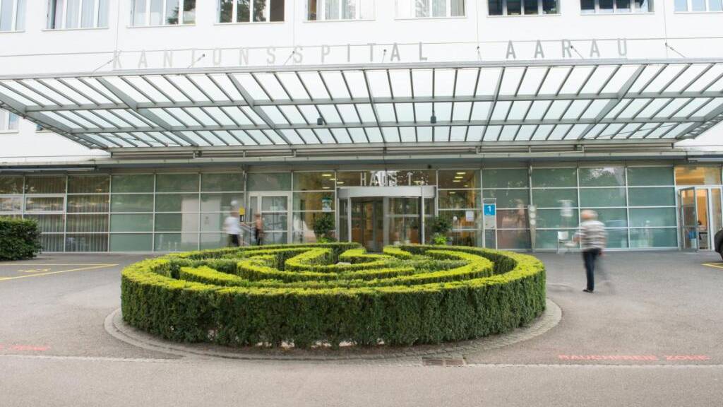 Das Kantonsspital Aarau (Bild) und das Asana Spital Menziken vertiefen die Zusammenarbeit.