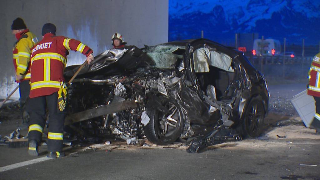 Tödlicher Unfall in Rüthi (SG): 29-Jähriger prallt mit Auto in Tunnelportal