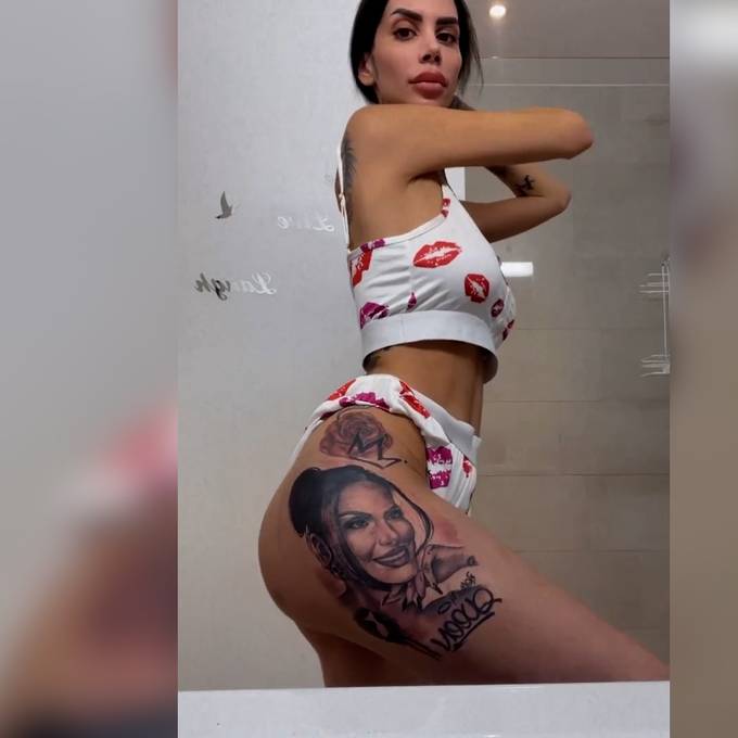 Realitystar Mia Madisson provoziert mit neuem Tattoo