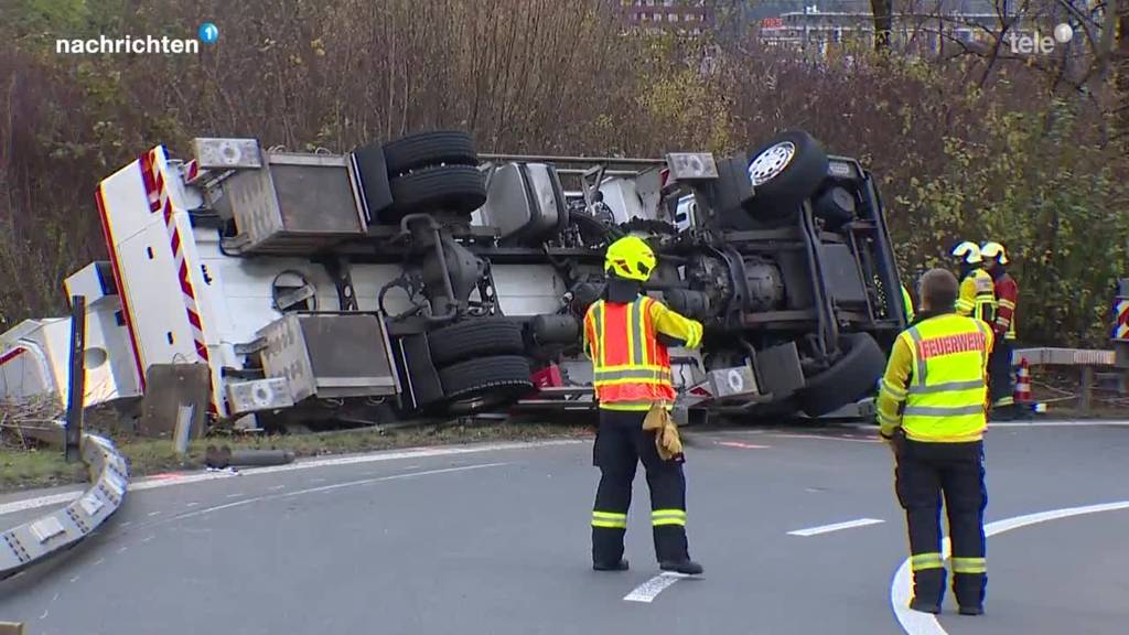 Schwerer Unfall bei Autobahneinfahrt Rotkreuz