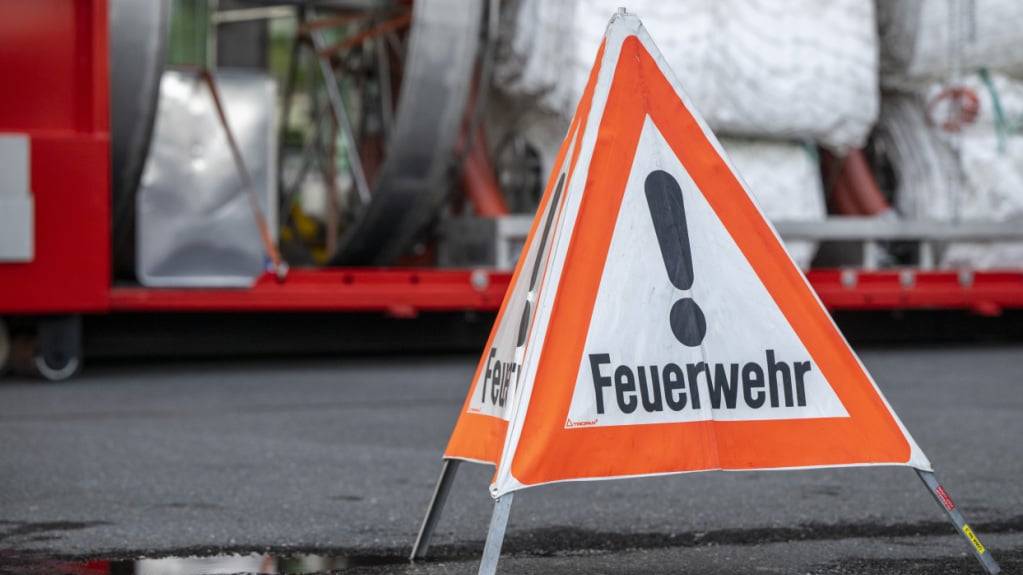 Nach einem Brand in Erstfeld UR mussten zwei Personen zur Kontrolle ins Spital gebracht werden. (Symbolbild)