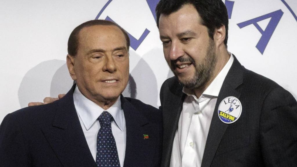 ARCHIV - Die konservative Partei Forza Italia von Silvio Berlusconi (links) und der rechten Lega von Matteo Salvini sollen über einen Zusammenschluss nachdenken. Foto: Giuseppe Ciccia/Pacific Press via ZUMA Wire/dpa