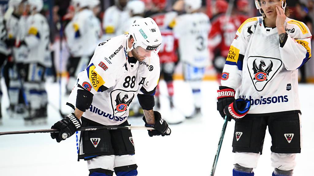 Lange Gesichter: Der Leader Fribourg-Gottéron mit Chris DiDomenico (li.) und Topskorer Marcus Sörensen verlor zum sechsten Mal in den letzten sieben Spielen