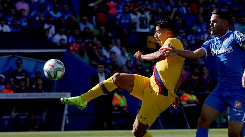 Luis Suarez trifft mit einem Heber zum wegweisenden 1:0 für Barcelona