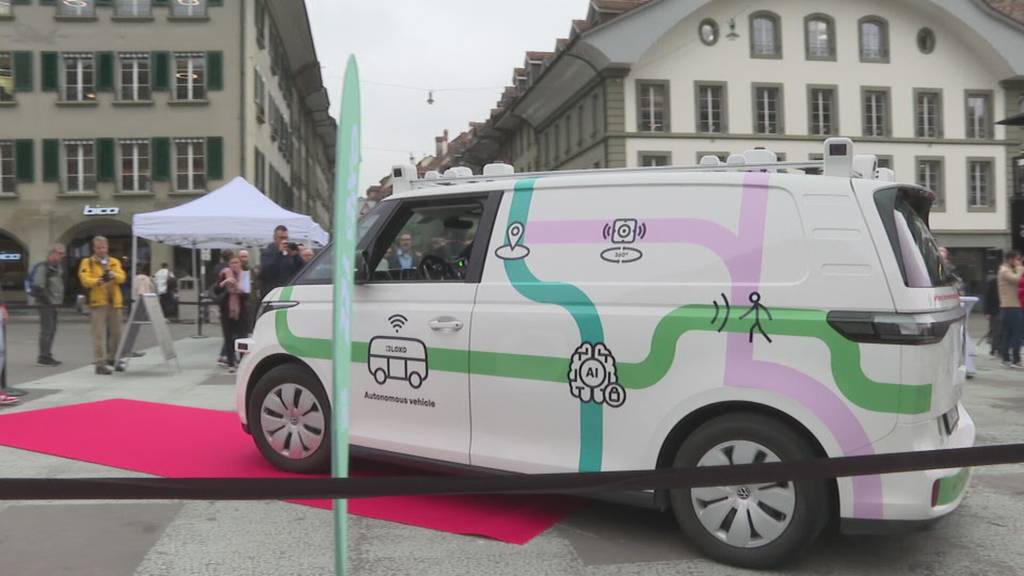 Pilotprojekt «Mathilde» in Bern: Selbstfahrendes Auto hilft bei Warentransport