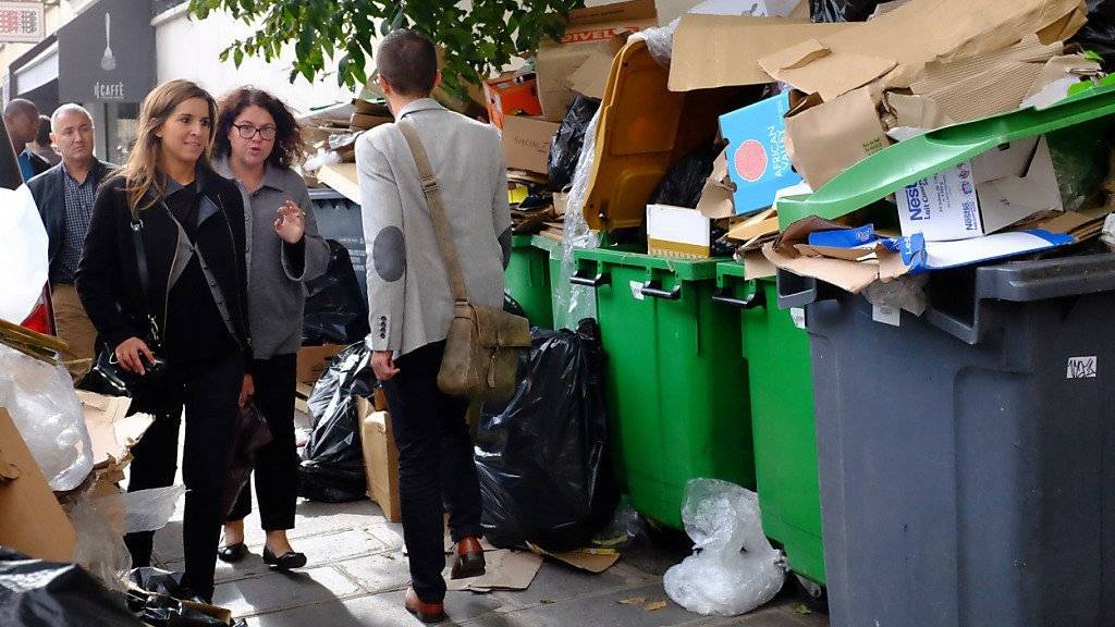Nach mehrtägigem Streik sollen die Abfalleimer in Paris wieder geleert werden. Die Gewerkschaften und die Stadtverwaltung fanden eine Einigung.