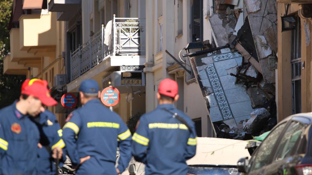 ARCHIV - Rettungskräfte am 25. September am Explosionsort. Foto: Socrates Baltagiannis/dpa/Archivbild