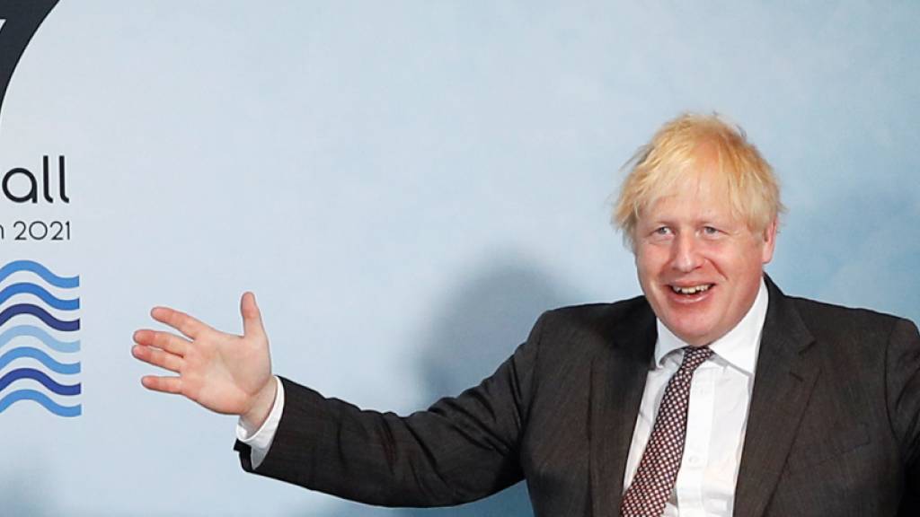 Boris Johnson, Premierminister von Großbritannien, gestikuliert bei einem bilateralen Treffen mit der Präsidentin der Europäischen Kommission und dem Präsidenten des Europäischen Rates während des G7-Gipfels. Foto: Peter Nicholls/Reuters Pool/PA Wire/dpa