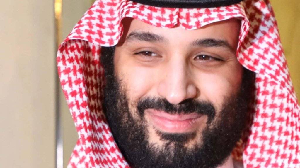 Falsches Grinsen? Für den US-Senat ist der saudische Kronprinz Mohammed bin Salman definitiv ein Mörder, der auch noch lügt. Nach Erkenntnissen der CIA hat der starke Mann der sunnitischen Monarchie die Folterung und Tötung seines regimekritischen Landsmannes Jamal Khashoggi in Istanbul befohlen.