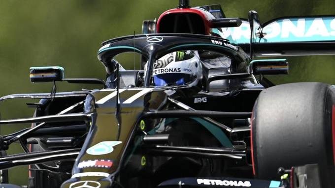 Bottas schlägt Hamilton im Qualifying von Spielberg