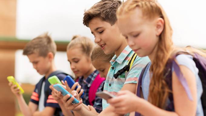 Wie viel Smartphone ist gut für Kinder?