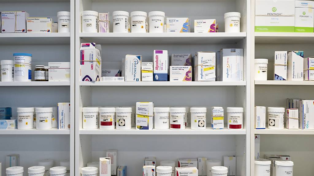 Das Bundesamt für Gesundheit senkt die Preise von fast 300 Arzneimittteln. Damit werden Einsparungen von 60 Millionen Franken erwartet. (Symbolbild)