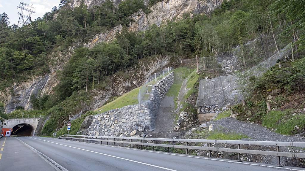 Axenstrasse in Uri ist nach Sperrung wieder offen