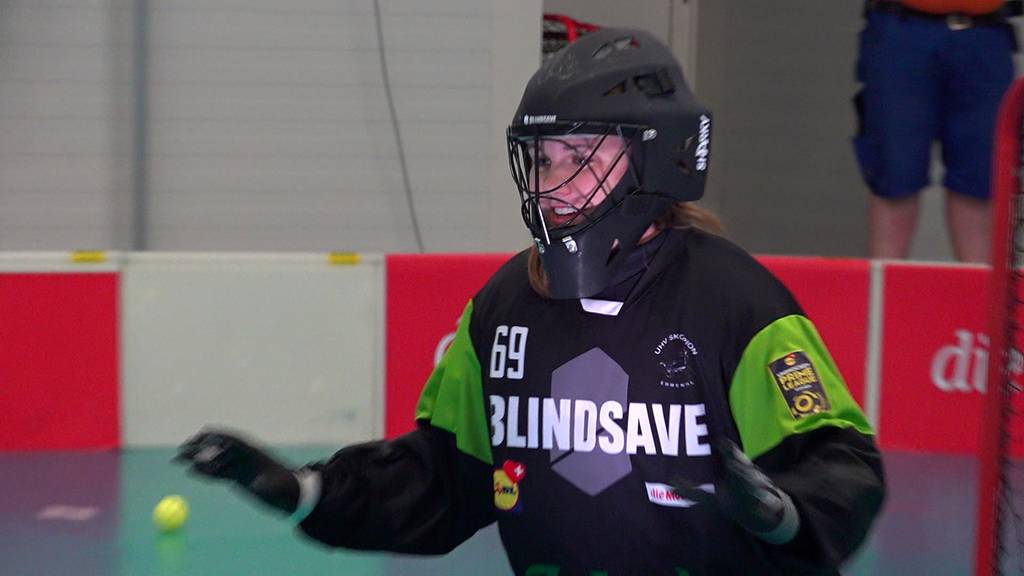 Spitzensport und Schreinerlehre – Elina kam fürs Unihockey in die Schweiz