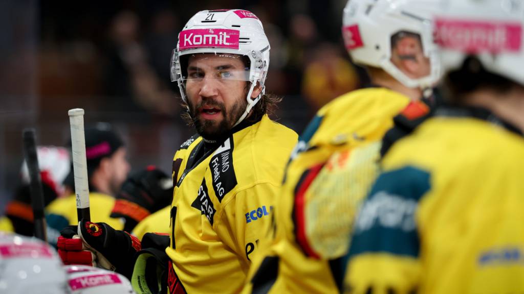 895 Spiele bestritt Simon Moser in der National League, nun ist die Karriere des langjährigen SCB-Stürmers wegen einer Verletzung vorzeitig zu Ende