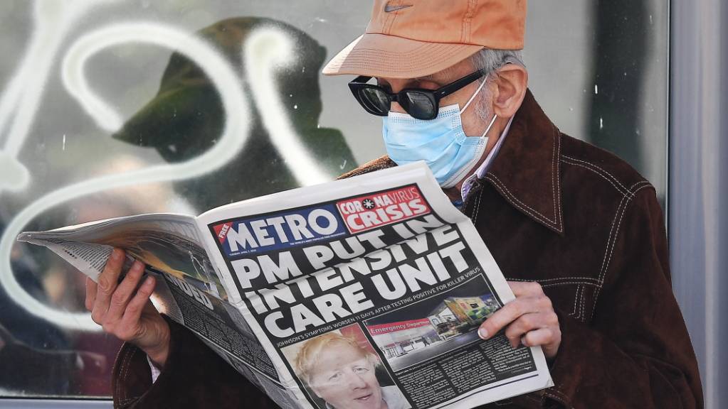 Der britische Premierminister Boris Johnson ist nach seiner dritten Nacht auf der Intensivstation eines Londoner Krankenhauses in einem «stabilen Zustand». (Symbolbild)