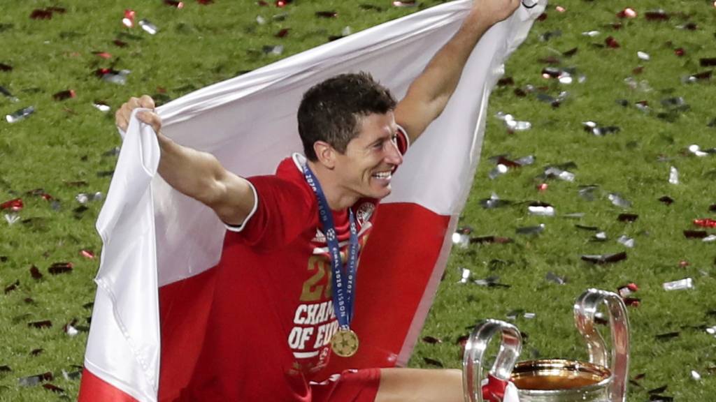 Auf dem Olymp: Mit Bayern München gewann Robert Lewandowski die Champions League und ist nun Favorit auf den Titel des Weltfussballers des Jahres