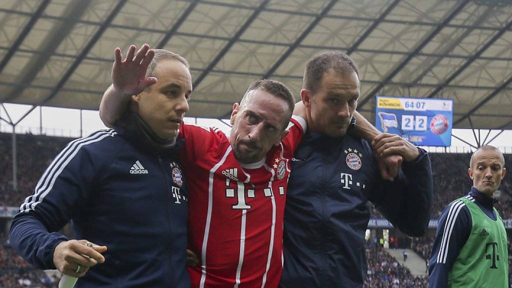 Franck Ribéry (Bildmitte) wird den Bayern wochenlang fehlen.