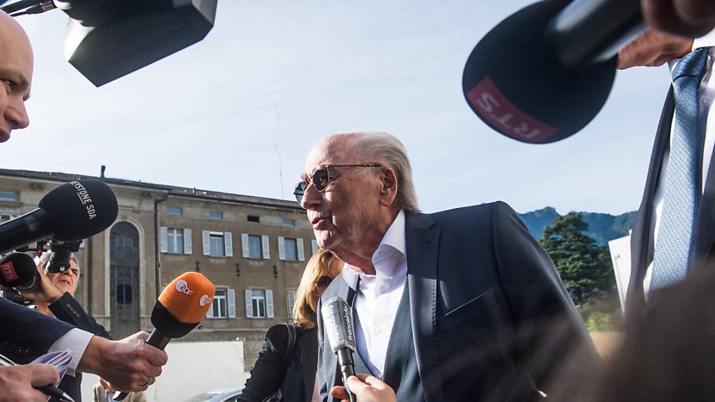 Am Bundesstrafgericht in Bellinzona läuft der fünfte Verhandlungstag des Prozesses gegen Joseph Blatter (im Bild) und Michel Platini.