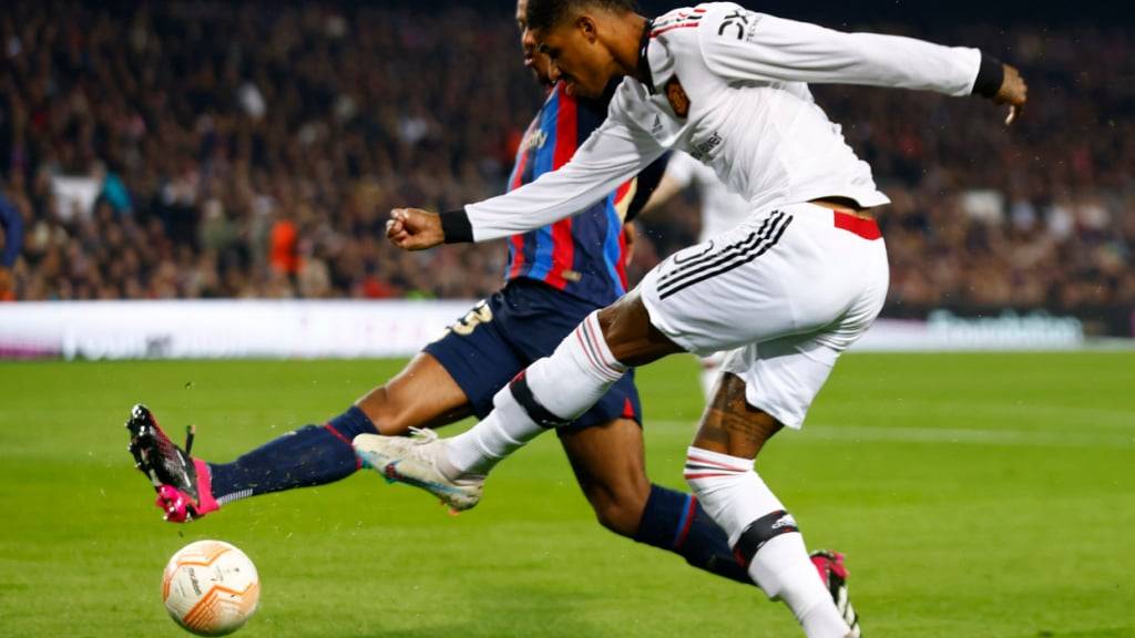 Ab der neuen Saison spielt Marcus Rashford (in weiss) nicht mehr gegen sondern mit Barcelona