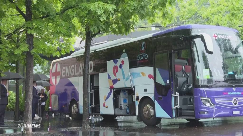 Viel Jubel, wenig Schlaf: Engländerinnen feiern EM-Titel